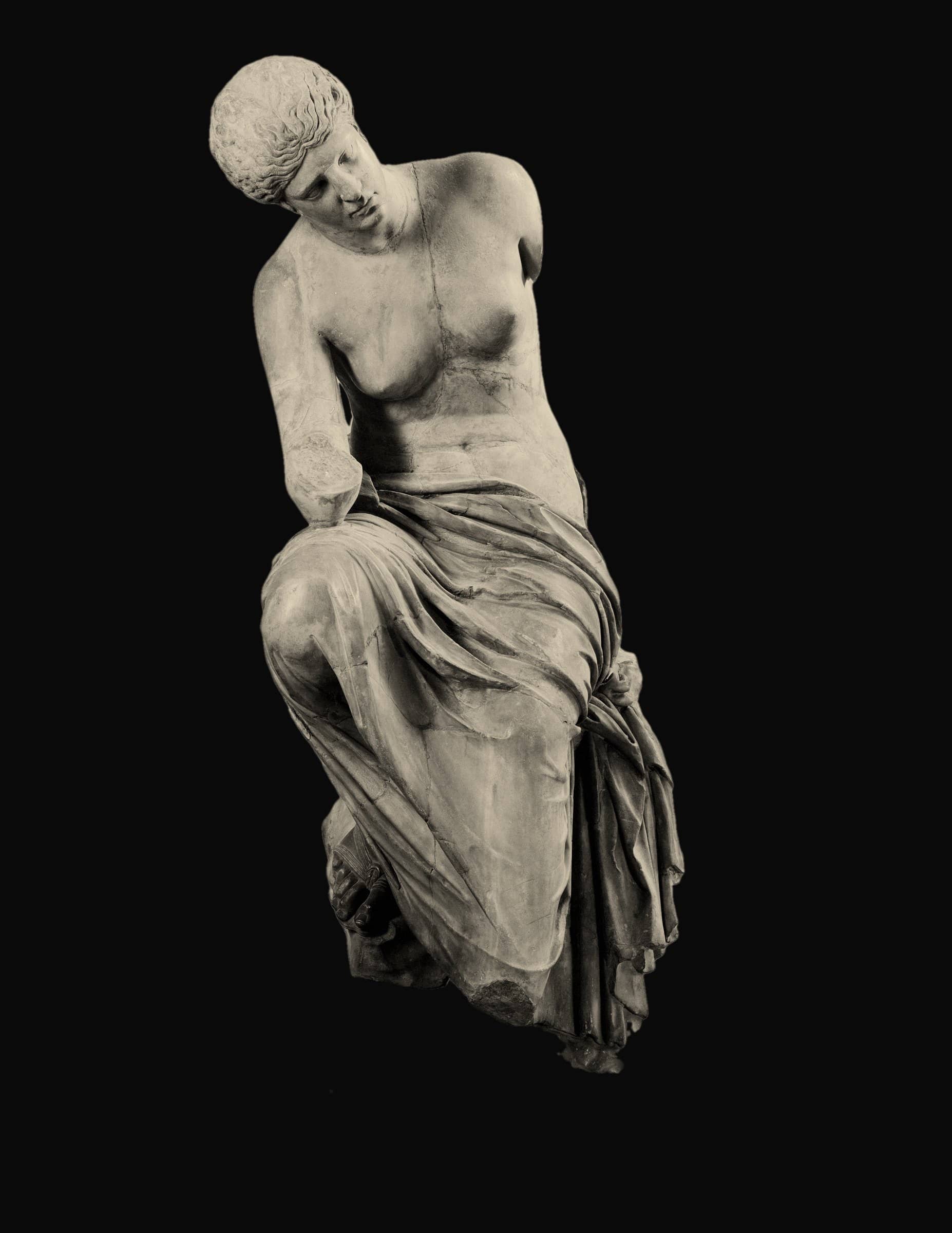 Marble statue of a seated muse, Roman, 1st or 2nd century CE (The Met)